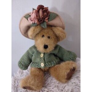 Boyds Bear Mrs. Thumbull 10" plush w/Green Sweater & Hat w/Flowers 1985-98